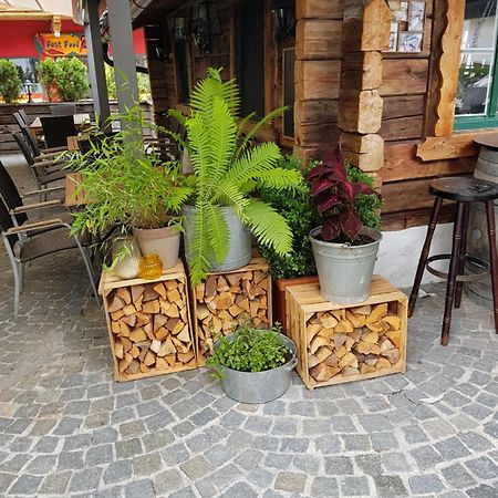Ferienwohnung Dorfpub Нойштіфт-ім-Штубайталь Екстер'єр фото