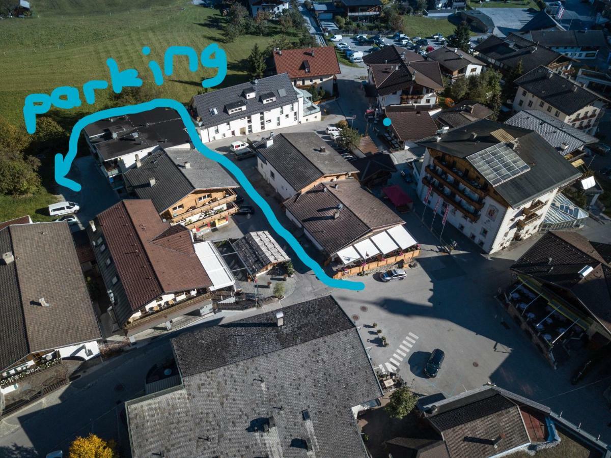 Ferienwohnung Dorfpub Нойштіфт-ім-Штубайталь Екстер'єр фото